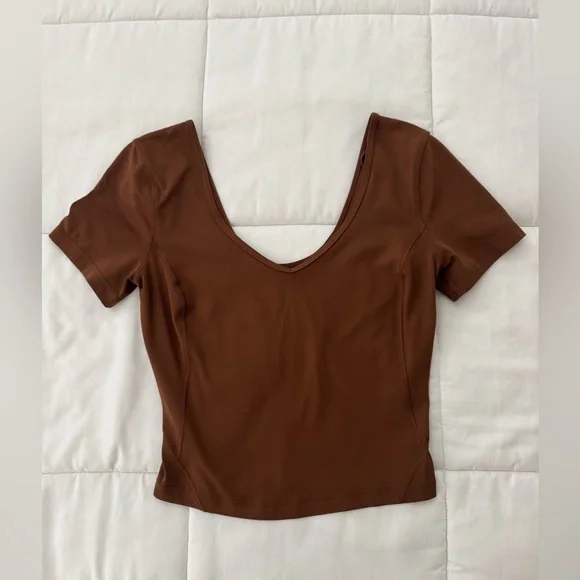 Lululemon Align T-Shirt
Roasted Brown light brown neutral v neck crop fit - Picture 5 of 9